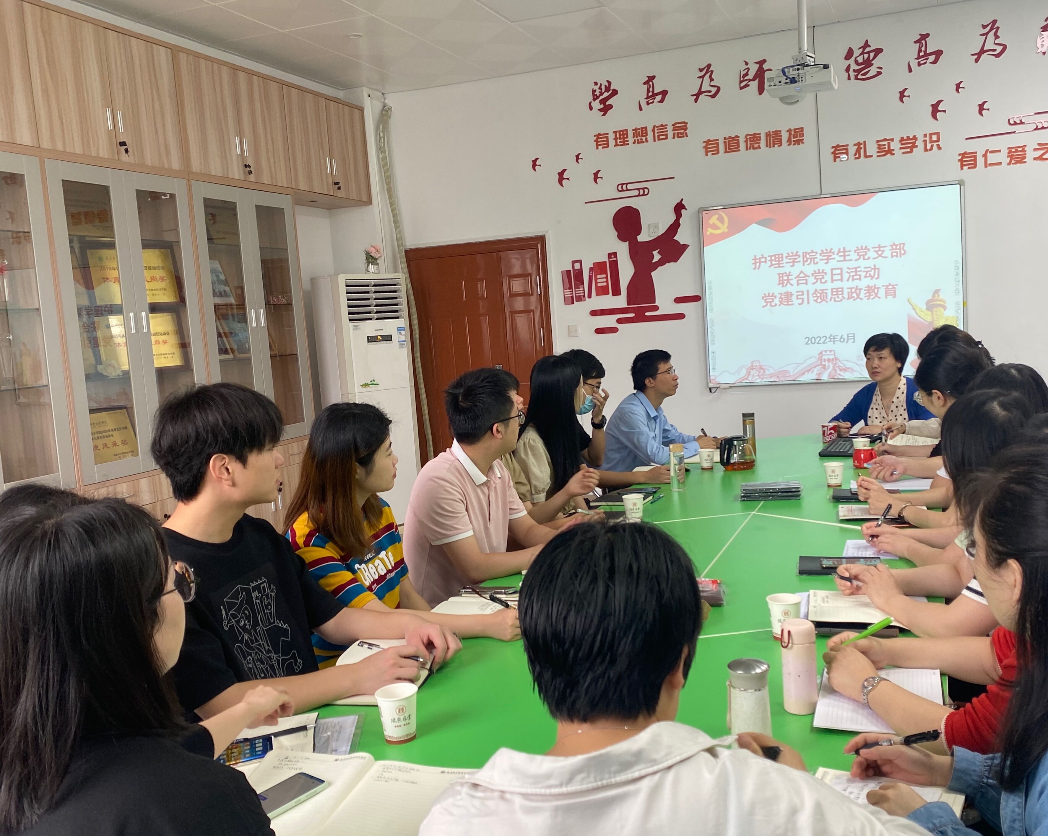 高校辅导员队伍建设理论与实践_辅导员队伍能力提升_护理学院辅导员培训模式创新